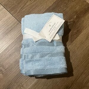 Wendy Bellissimo Hand Towel Set